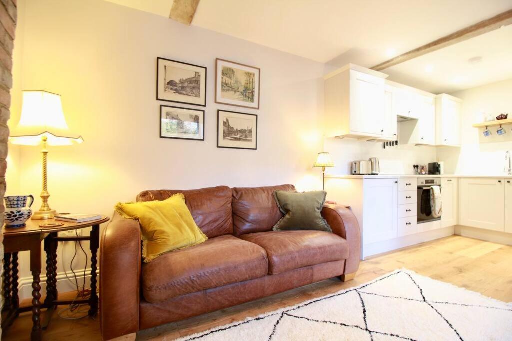 14Th Century Rose Cottage, Centre Of Alfriston By Air Premier المظهر الخارجي الصورة